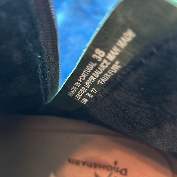 Dromedaris olive green fringe boots. Heel 2”. Platform 1” - Picture 7 of 8